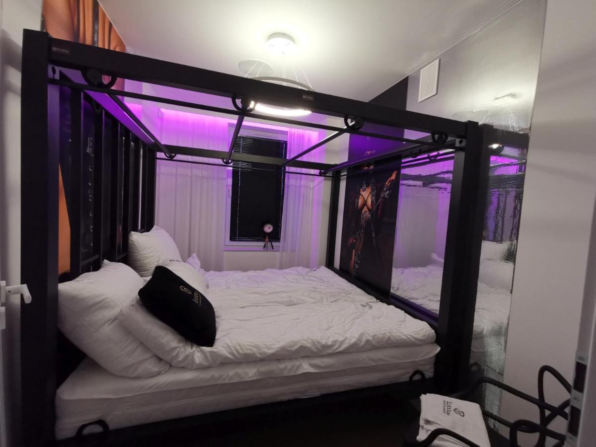 Bdsm Apartament Czestochowa Luxxx - Adults Only - Tylko Dla Doroslych エクステリア 写真